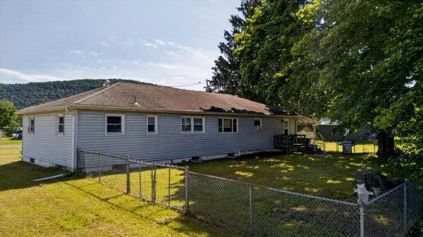 Property Photo:  273 Clinton Street  PA 18840 