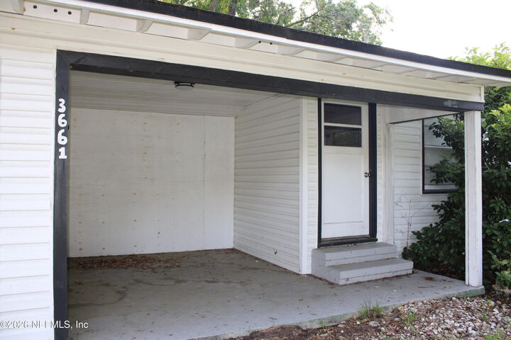 Property Photo:  3661 Cascade Road  FL 32207 