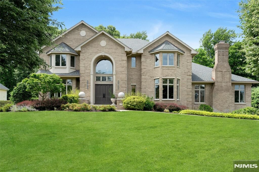 Property Photo:  527 Lydia Lane  NJ 07481 