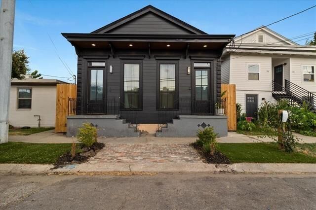 Property Photo:  318 N Dorgenois Street  LA 70119 