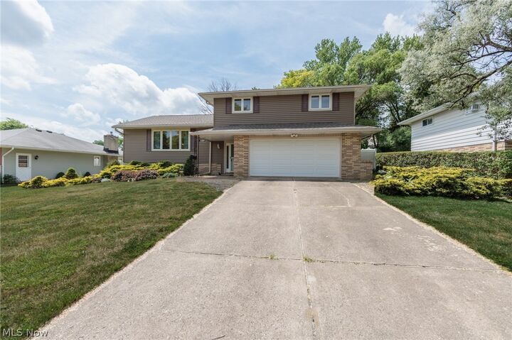 Property Photo:  2207 Jacqueline Drive  OH 44134 
