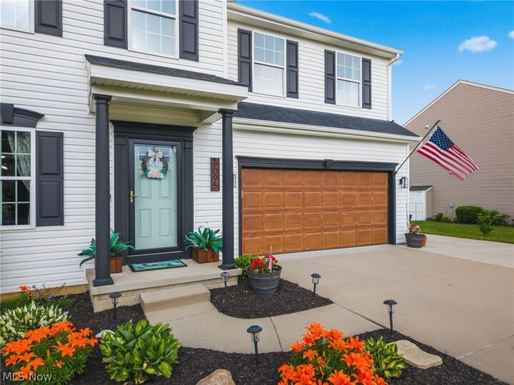 Property Photo:  8095 Middlebranch Avenue NE  OH 44652 