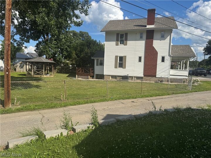 Property Photo: 3913 11th Avenue WV 26101