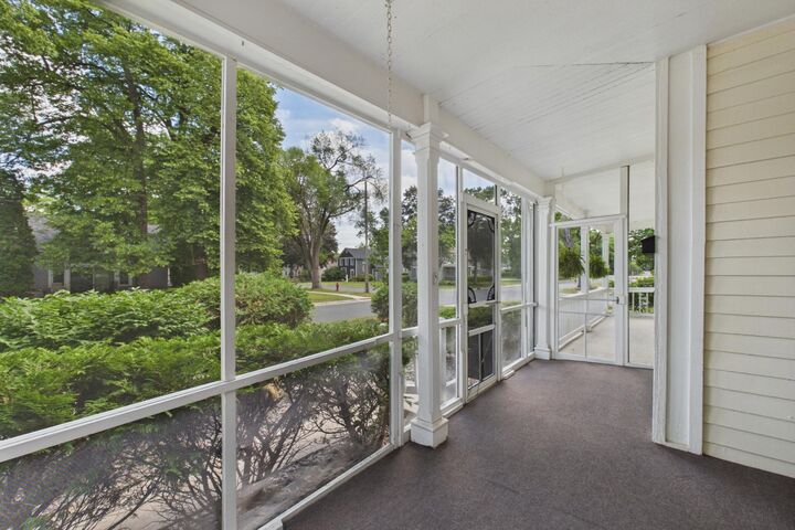 Property Photo:  724 Ashland Street  MN 55033 
