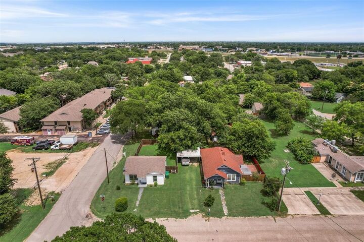 Photo de la propriété:  203 Wilson Street  TX 75104 