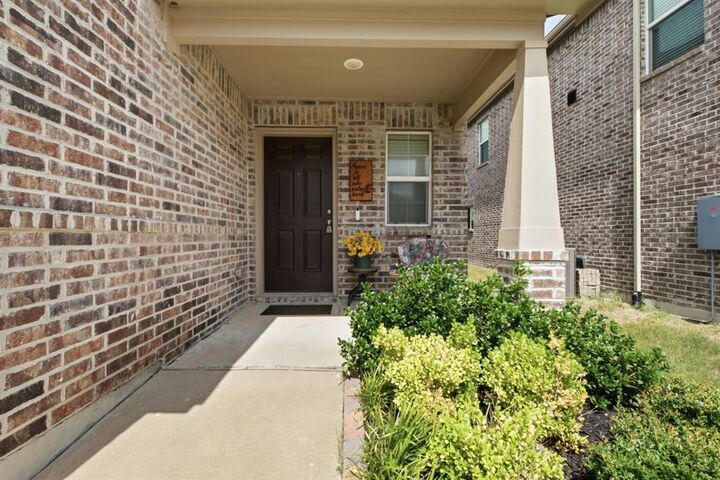 Property Photo: 325 Hopson Street TX 75495