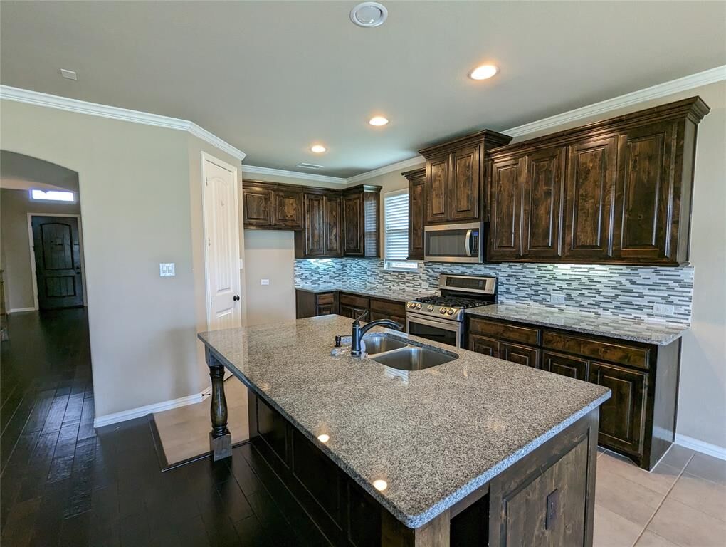 Property Photo: 591 Deverson Drive TX 75087