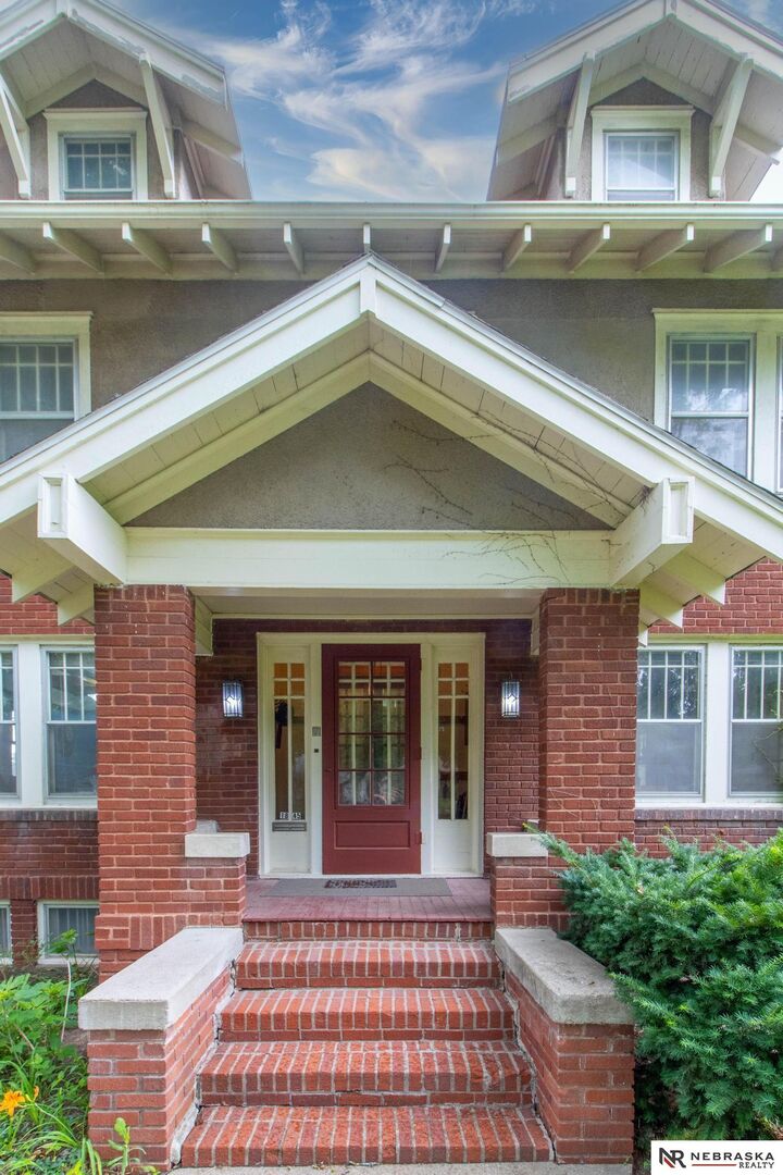 Property Photo: 1845 S 48th Street NE 68506