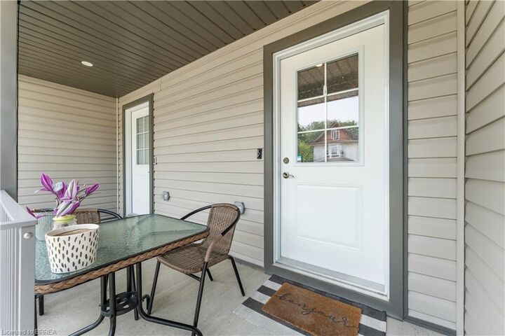Property Photo:  188 Head Street S  ON N3Y 3X5 