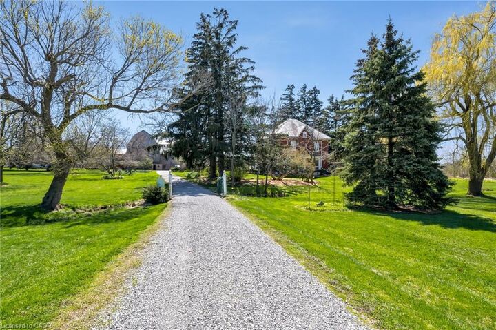 Property Photo: 420 Ridge Ridge ON L8J 2Y5
