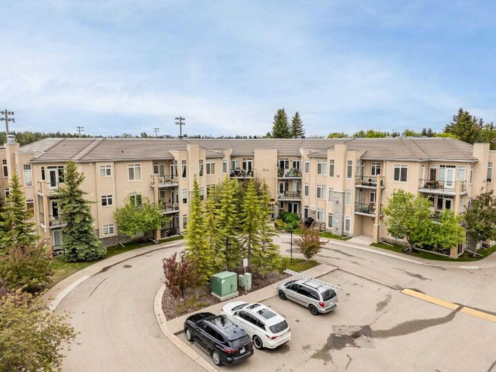 Property Photo: 2121 98 Avenue SW 301 AB T2V 4S6