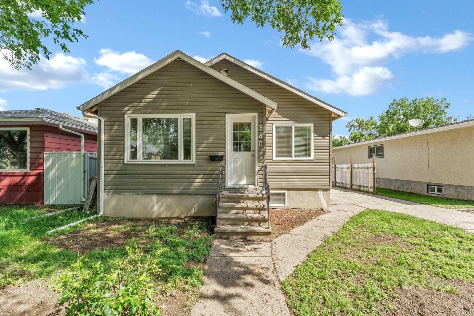 Property Photo: 960 5 Street SE AB T1A 0P4