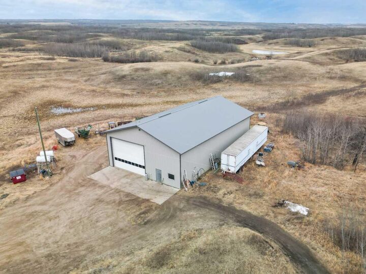 Property Photo: 19472 Township Road 355 AB T0J 0J0