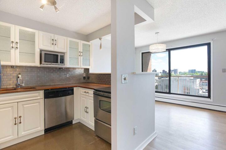 Property Photo:  1414 5 Street SW 803  AB T2R 0Y8 