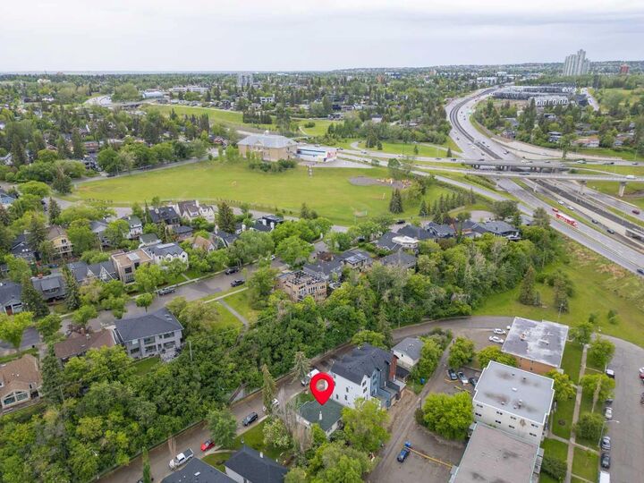 Property Photo: 2016 12 Avenue SW AB T3C 0S1