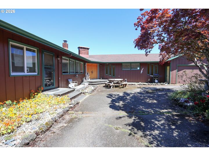 Property Photo: 63655 Ahill Rd OR 97420