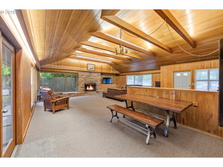 Property Photo:  625 NW 36th St  OR 97330 