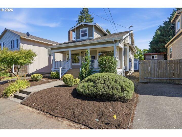 Property Photo: 6924 SE Martins St OR 97206