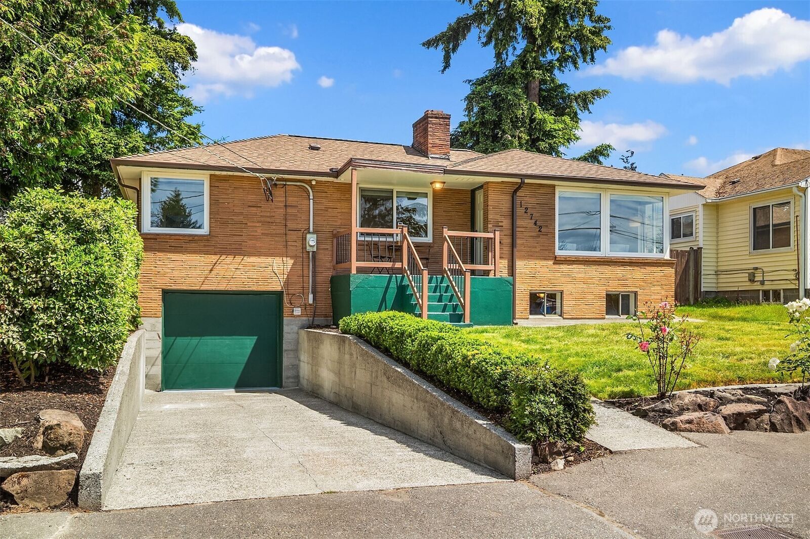 Property Photo: 12742 Palatine Avenue N WA 98133