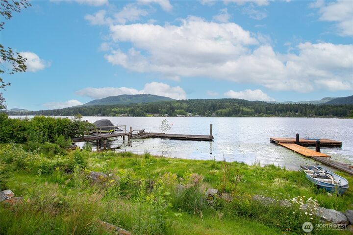 Property Photo:  859 E Lake Samish Drive  WA 98229 