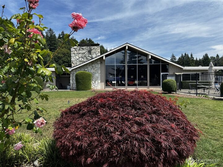 Property Photo:  2302  R Street SE 140  WA 98002 
