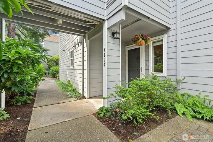 Property Photo:  4124  Providence Point Drive SE 1014  WA 98029 
