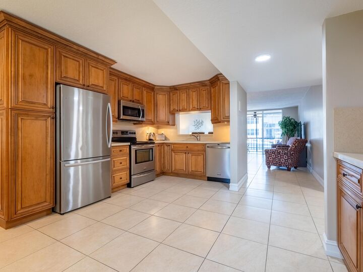 Property Photo: 777 S Federal Highway 107D FL 33062