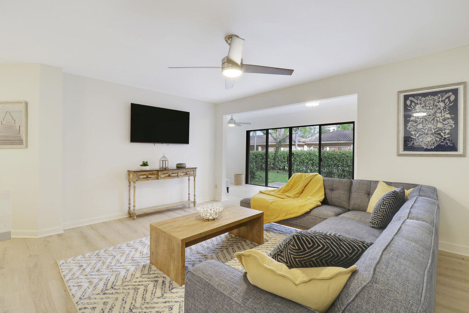Property Photo:  1107 Duncan Circle 102  FL 33418 