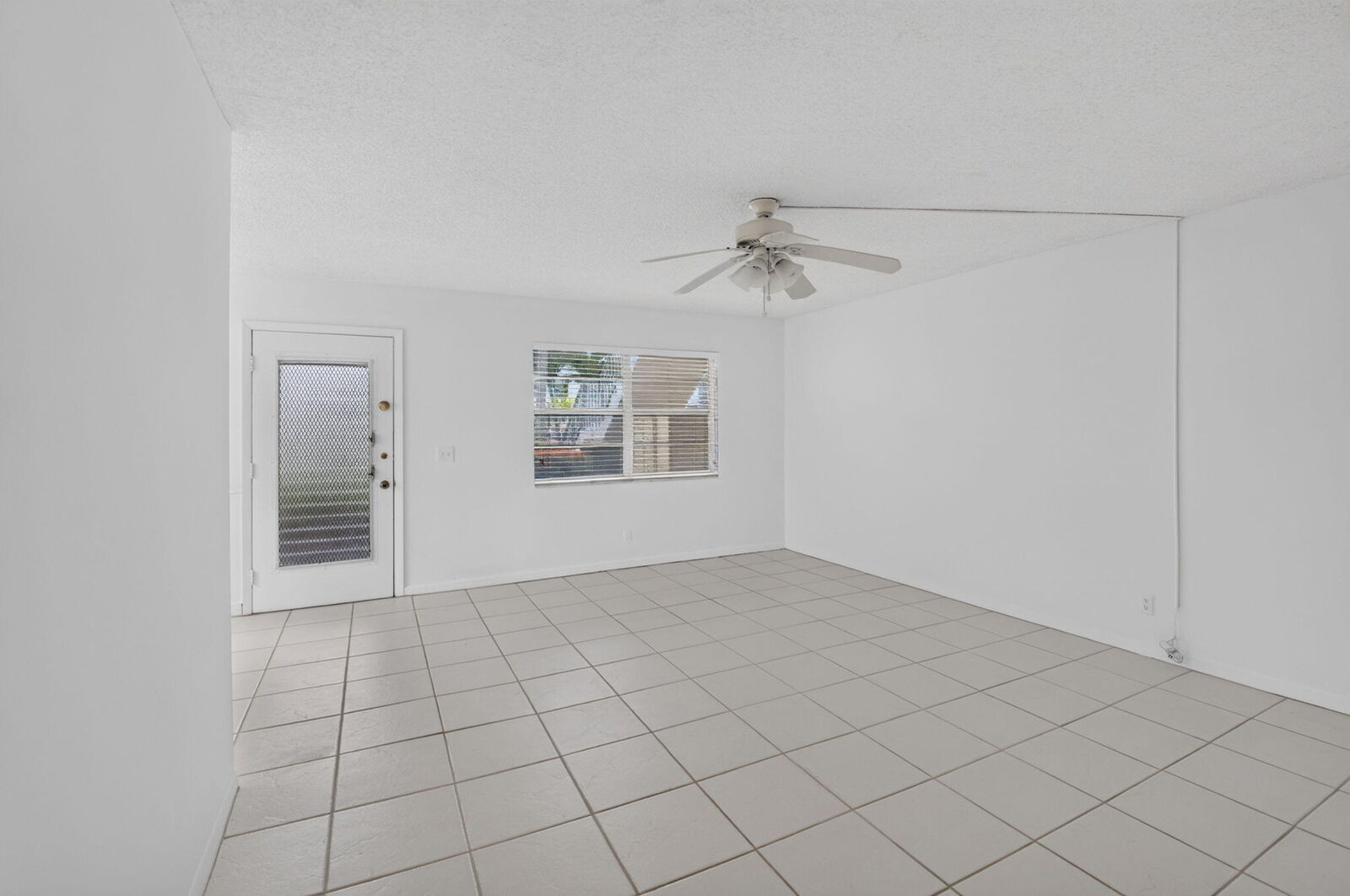 Property Photo:  200 Normandy E 200  FL 33484 