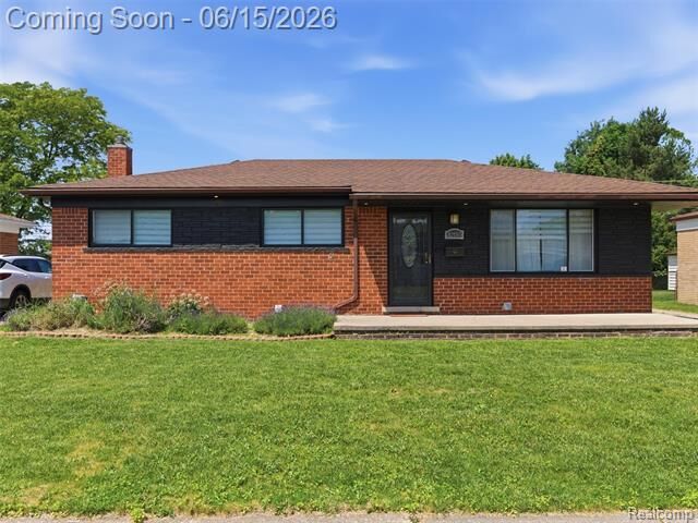 Property Photo:  32155 Dover Avenue  MI 48088 