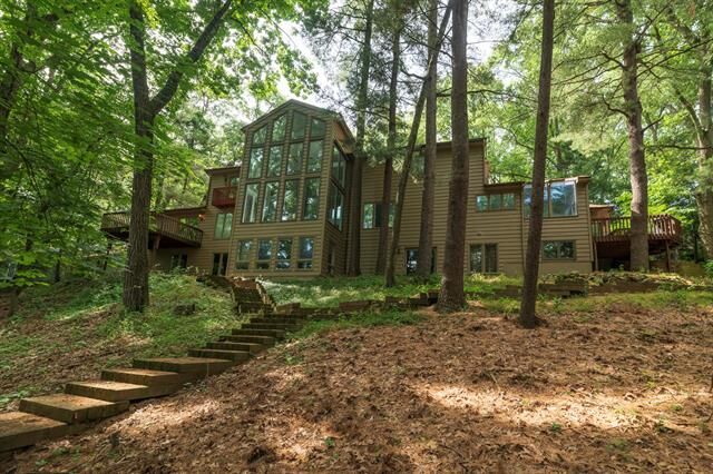 Property Photo: 7129 Lakeridge Place MI 49009