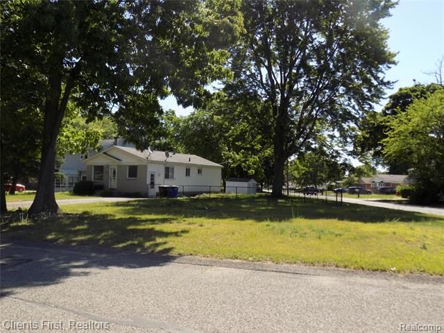 Property Photo: 2024 Imperial Highway MI 48185