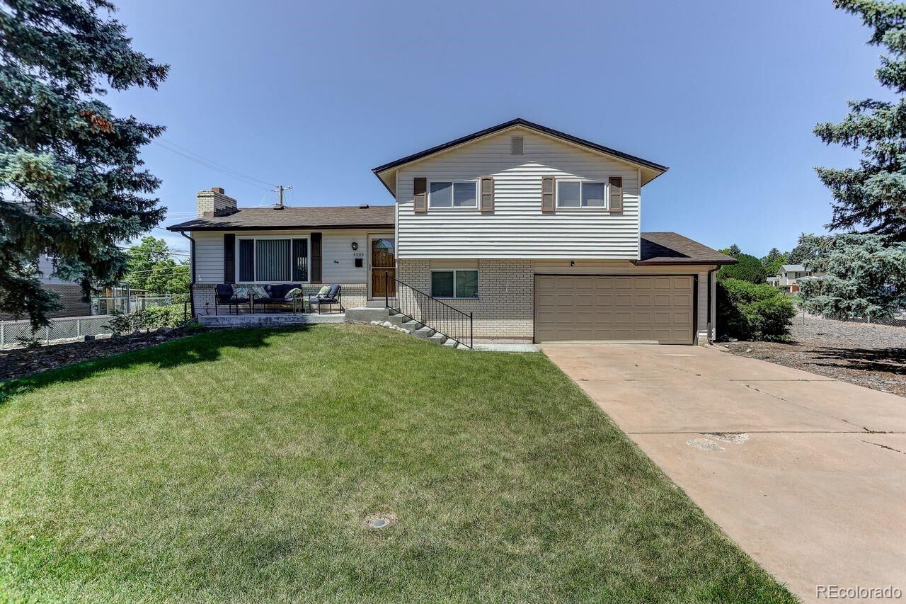 Property Photo:  