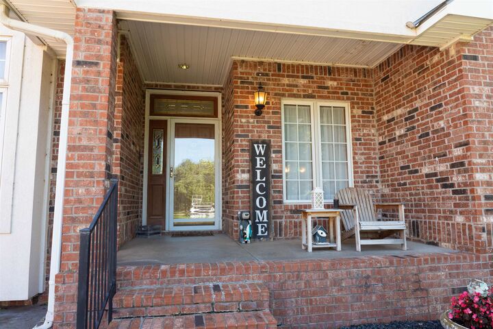 Property Photo:  9 E Flanigan Dr  KS 67010 