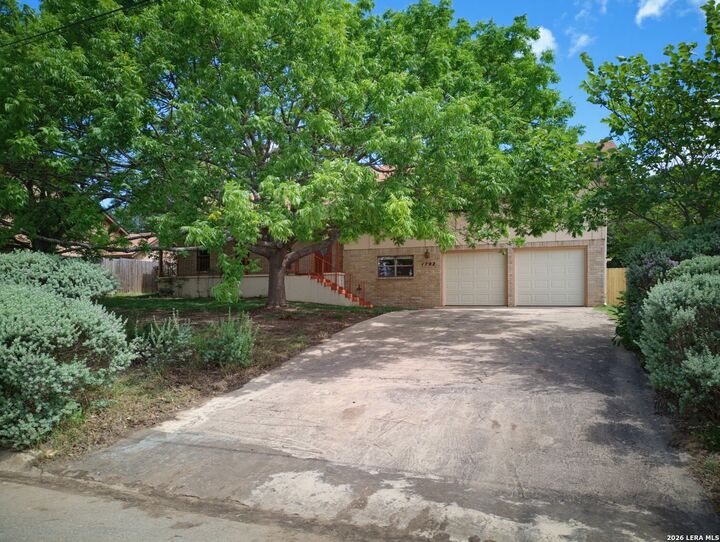 Property Photo:  1702 Susan Drive  TX 78028 