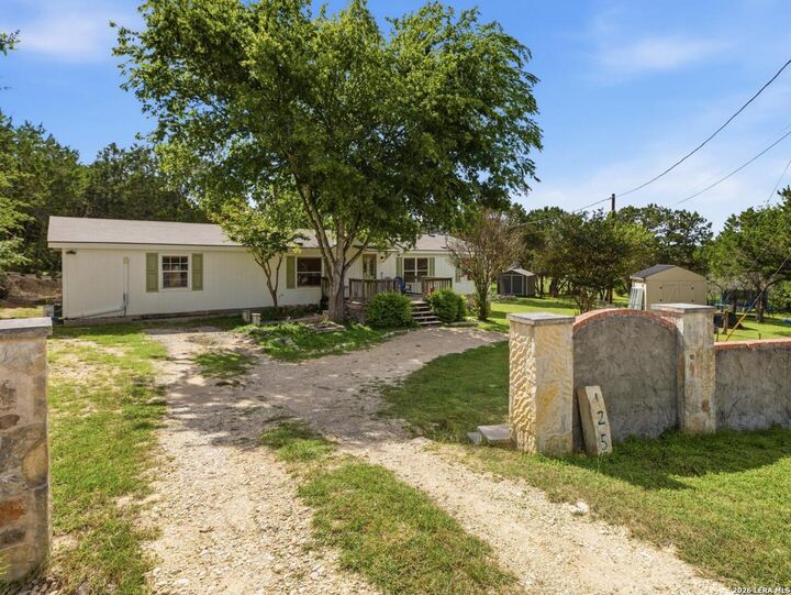 Property Photo:  125 Timber Trl  TX 78006 