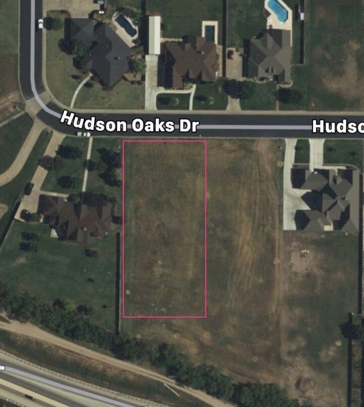 Property Photo:  1725 Hudson Oaks Drive  TX 76904 