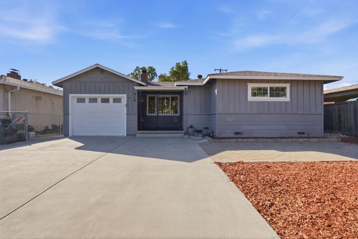 Property Photo: 919 Jeanne Avenue CA 95116
