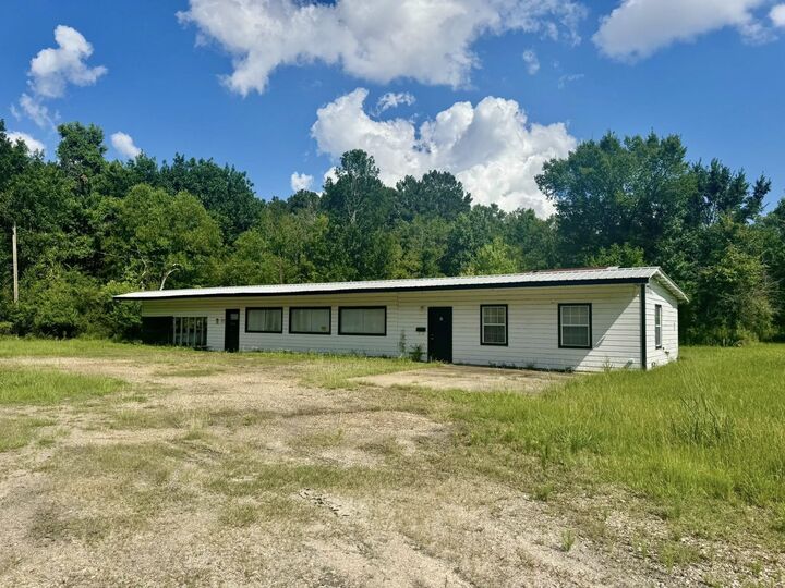 Property Photo: 12530 E St Hwy 190 TX 75979-9999