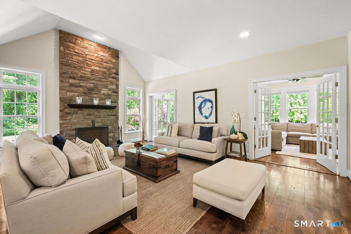 Property Photo:  45 Hampton Court  CT 06073 
