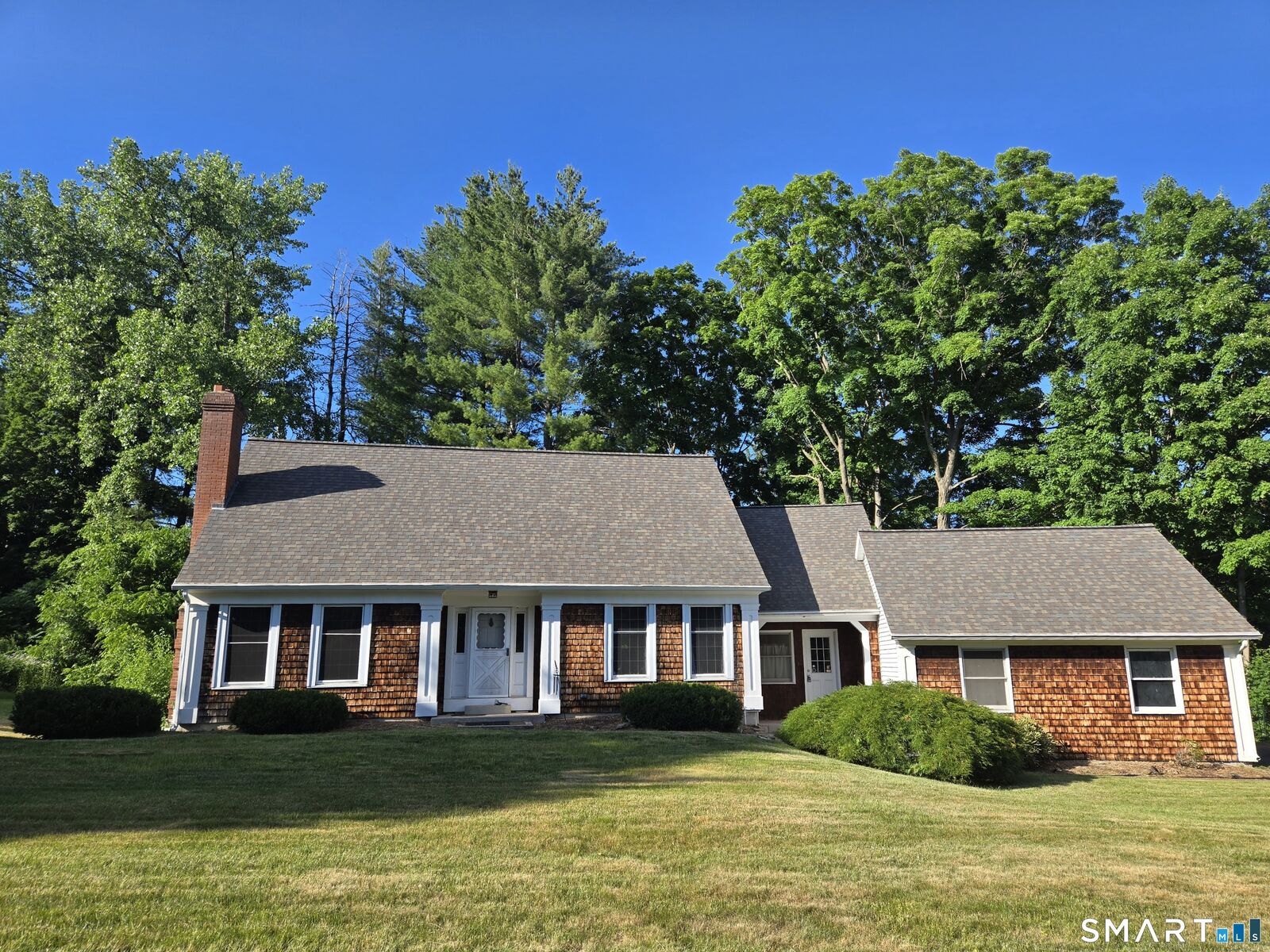 Property Photo: 10 Kendrick Lane CT 06095