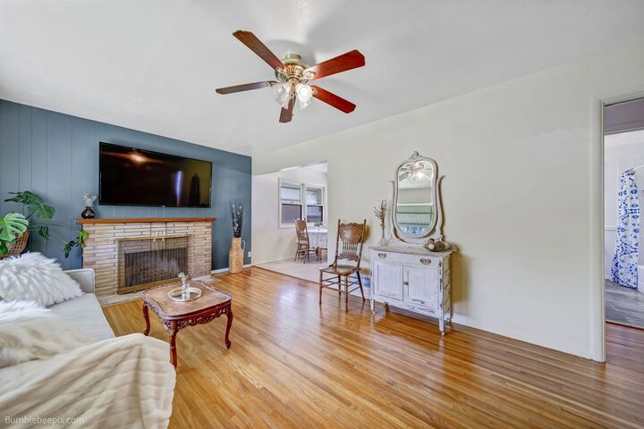 Property Photo:  1024 W Cleveland Ave  WA 99205 