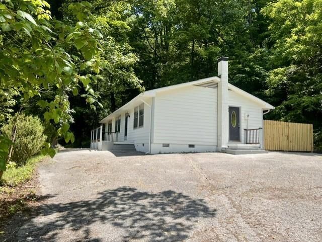 Property Photo:  552 Industry Road  VA 24630 