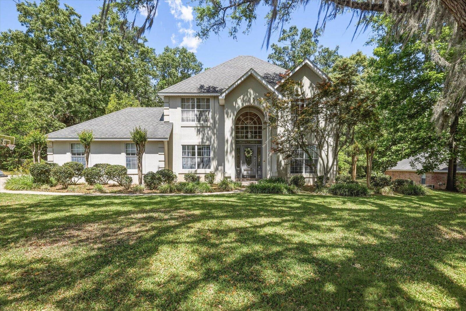 Property Photo: 916 Hill Roost Road FL 32312