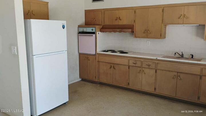 Property Photo:  1921 W Calle Del Reposo  AZ 85745 