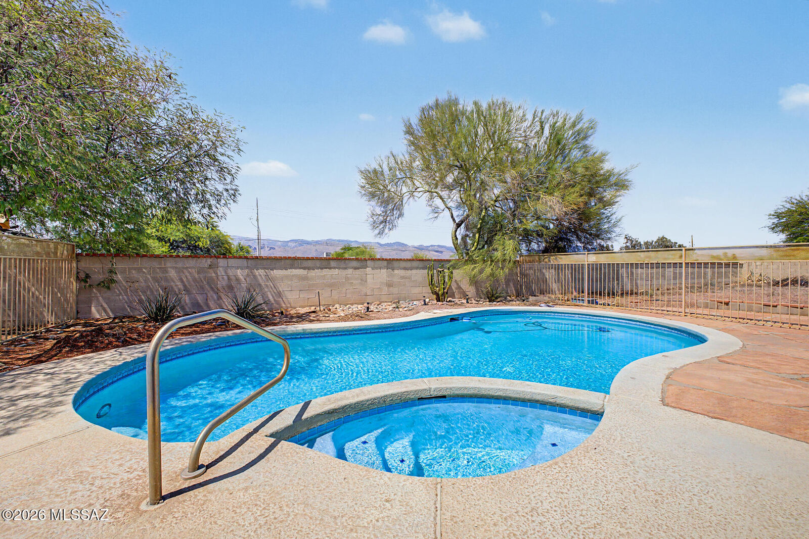 Property Photo: 51 S Gold Mine Loop AZ 85748