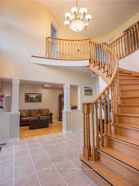 Property Photo: 14 Montesano Crescent ON L4B 4M9
