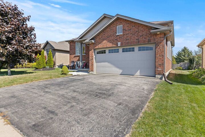 Property Photo: 92 White Water Drive ON N0A 1N9