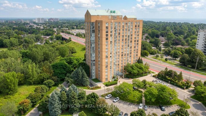 Property Photo: 90 Dale Avenue 502 ON M1J 3N4