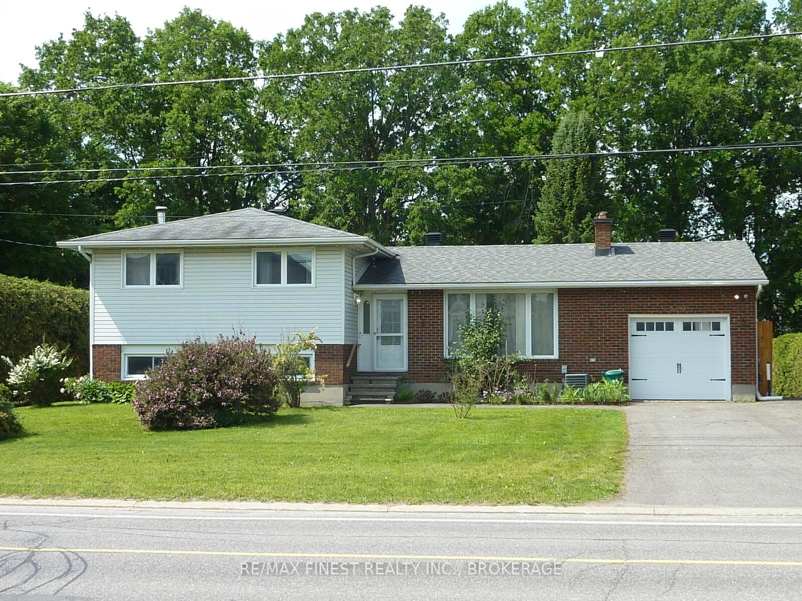 Property Photo: 3318 Shea Road ON K0A 2Z0